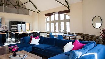 Stunning Maisonette - 3 bed - 3 Bath