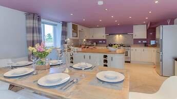 Beach Breeze Cottage Near the Beach