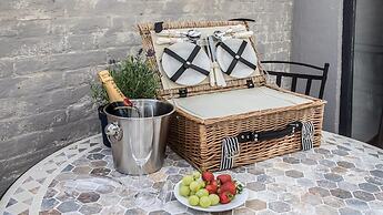 Beach Breeze Cottage Near the Beach