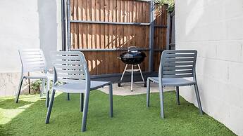 Beach Breeze Cottage Near the Beach