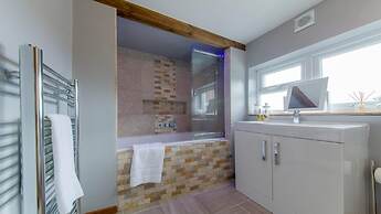 Beach Breeze Cottage Near the Beach