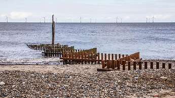Beach Breeze Cottage Near the Beach