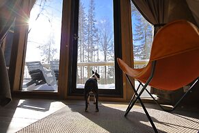 Haltia Lake Lodge nature boutique hotel & glamping
