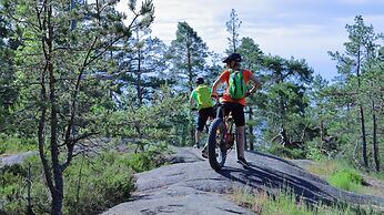 Haltia Lake Lodge nature boutique hotel & glamping