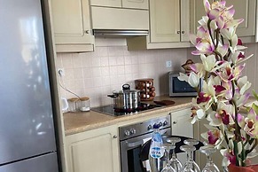 3 Bed Villa - Sleeps 6 - Terrace - Sea View