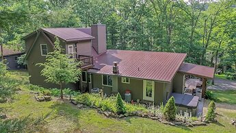 Rustic Retreat by Taylor Made Deep Creek