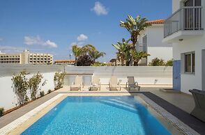 Villa Marina in Pernera