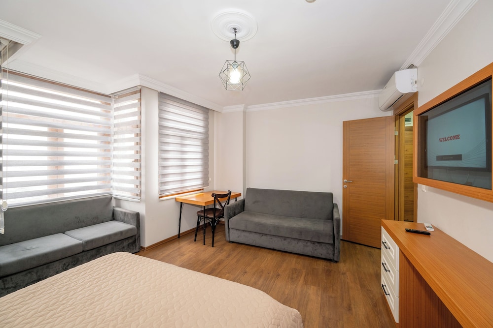 Aras Life Hotel