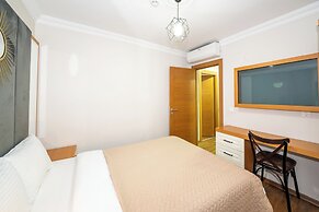 Aras Life Hotel