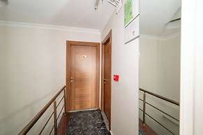 Aras Life Hotel