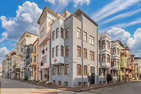Aras Life Hotel