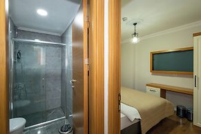Aras Life Hotel