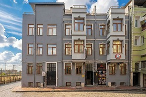 Aras Life Hotel