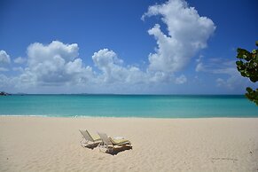 Rendezvous Bay Hotel