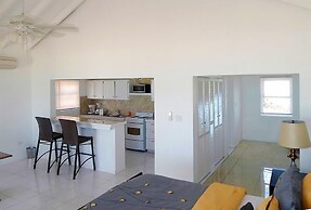 Rendezvous Bay Hotel