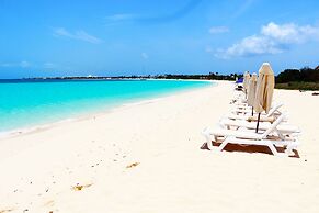 Rendezvous Bay Hotel