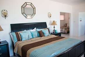 Rendezvous Bay Hotel