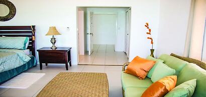 Rendezvous Bay Hotel