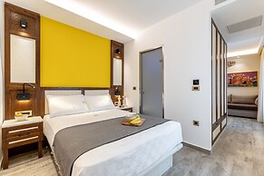 Mariet Naxos Elegant Suites