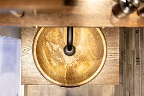 Mariet Naxos Elegant Suites