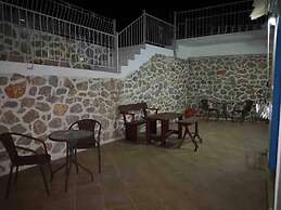 Grande Grotta Studios Armeos Masouri