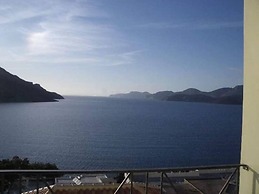 Poets Apertment in Armeos Masouri