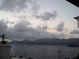 Poets Apertment in Armeos Masouri