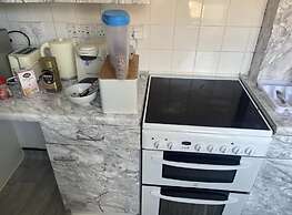 3 Bed, Sleeps 5, Wifi, Free Parking