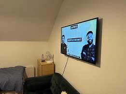 3 Bed, Sleeps 5, Wifi, Free Parking