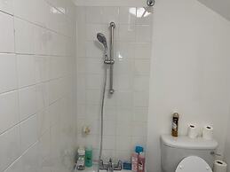 3 Bed, Sleeps 5, Wifi, Free Parking