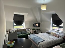 3 Bed, Sleeps 5, Wifi, Free Parking