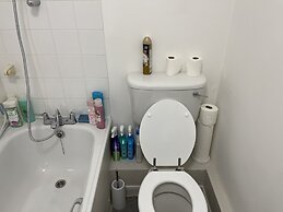 3 Bed, Sleeps 5, Wifi, Free Parking