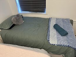 3 Bed, Sleeps 5, Wifi, Free Parking