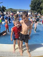 Stunning Modern 6-bedroom House all With En-suite