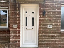 Stunning Modern 6-bedroom House all With En-suite