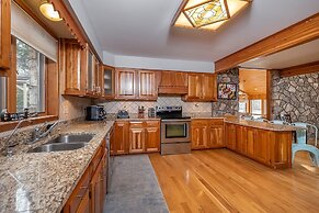 Gone Fish Inn by Taylor Made Deep Creek
