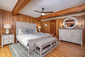 Gone Fish Inn by Taylor Made Deep Creek