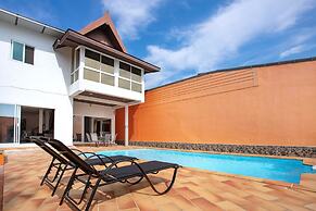 Holiday Bliss 3BR Pool Villa Lancelot 2