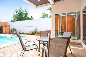 Holiday Bliss 3BR Pool Villa Lancelot 2