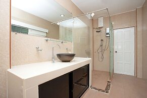 Holiday Bliss 3BR Pool Villa Lancelot 2