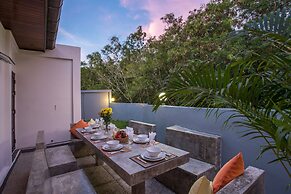 Modern Elegance 3BR Pool Villa Marine