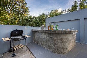 Modern Elegance 3BR Pool Villa Marine