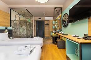 Urban Hotel