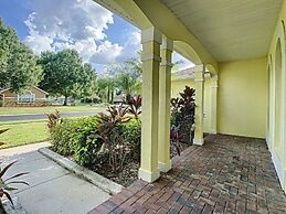 Fantastic 7 Bed 6 Bath In Prestigious Gated Comm. 7 Bedroom Villa by R