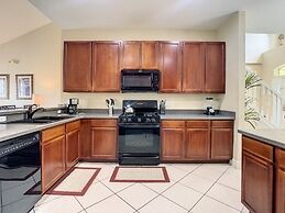 Fantastic 7 Bed 6 Bath In Prestigious Gated Comm. 7 Bedroom Villa by R