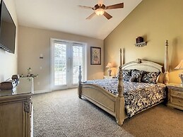 Fantastic 7 Bed 6 Bath In Prestigious Gated Comm. 7 Bedroom Villa by R