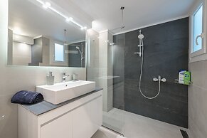 Philippos Acropolis Home by Cloudkeys