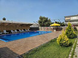 Tas Konak Butik Otel Bungalov