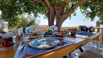 Tas Konak Butik Otel Bungalov