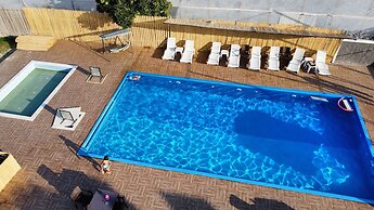 Tas Konak Butik Otel Bungalov